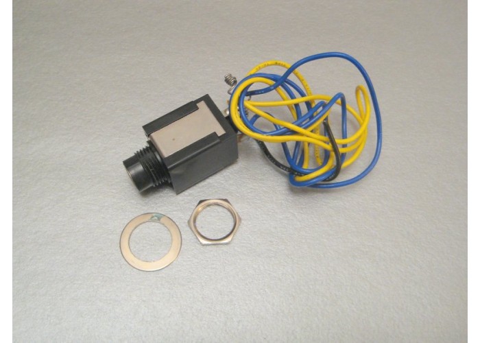 Luxman L-580 Headphone Jack Part # AJ0014    