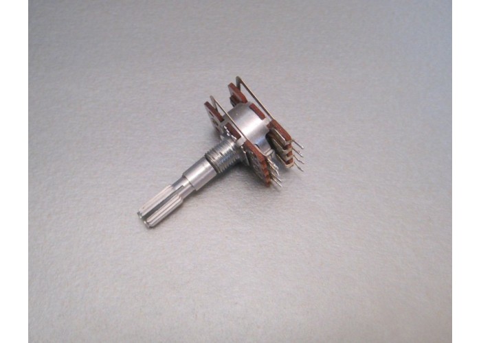 Kenwood KR-5600 Volume Control Pot Part # R06-5018-05          