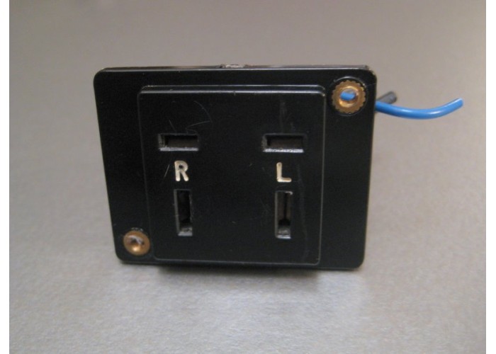 Pioneer SX-828 Receiver Speaker Socket Part # K72-028-0              