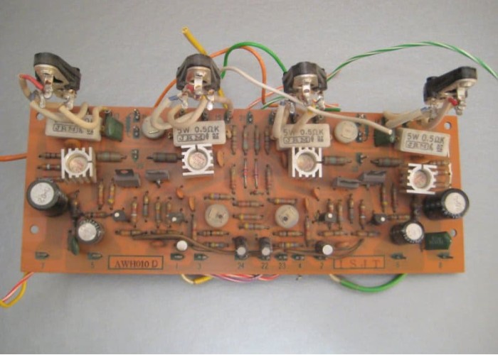 Pioneer SX-828 Receiver Main Amp Driver Board Part # AWH-010                
