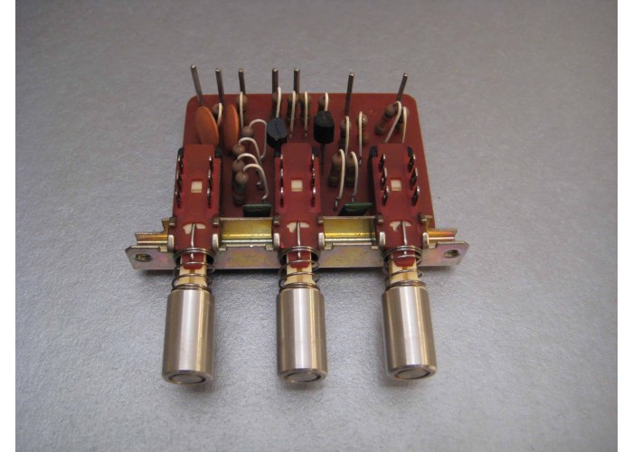 Akai AA-1040 AA-1050 Receiver Filter Mute PC Board Part # AA5276B         